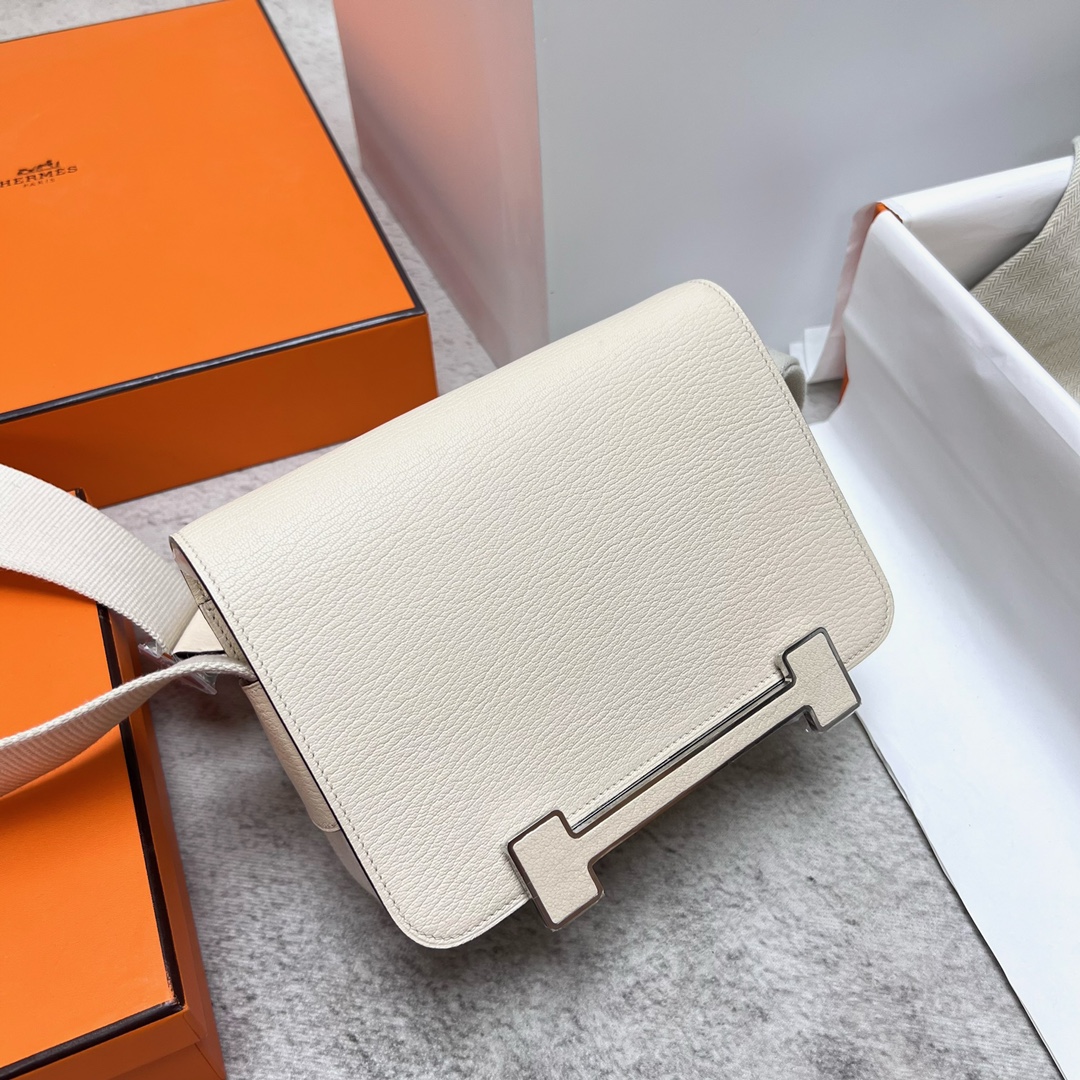 Hermes Geta Shoulder Bag In White Mysore Goatskin Leather